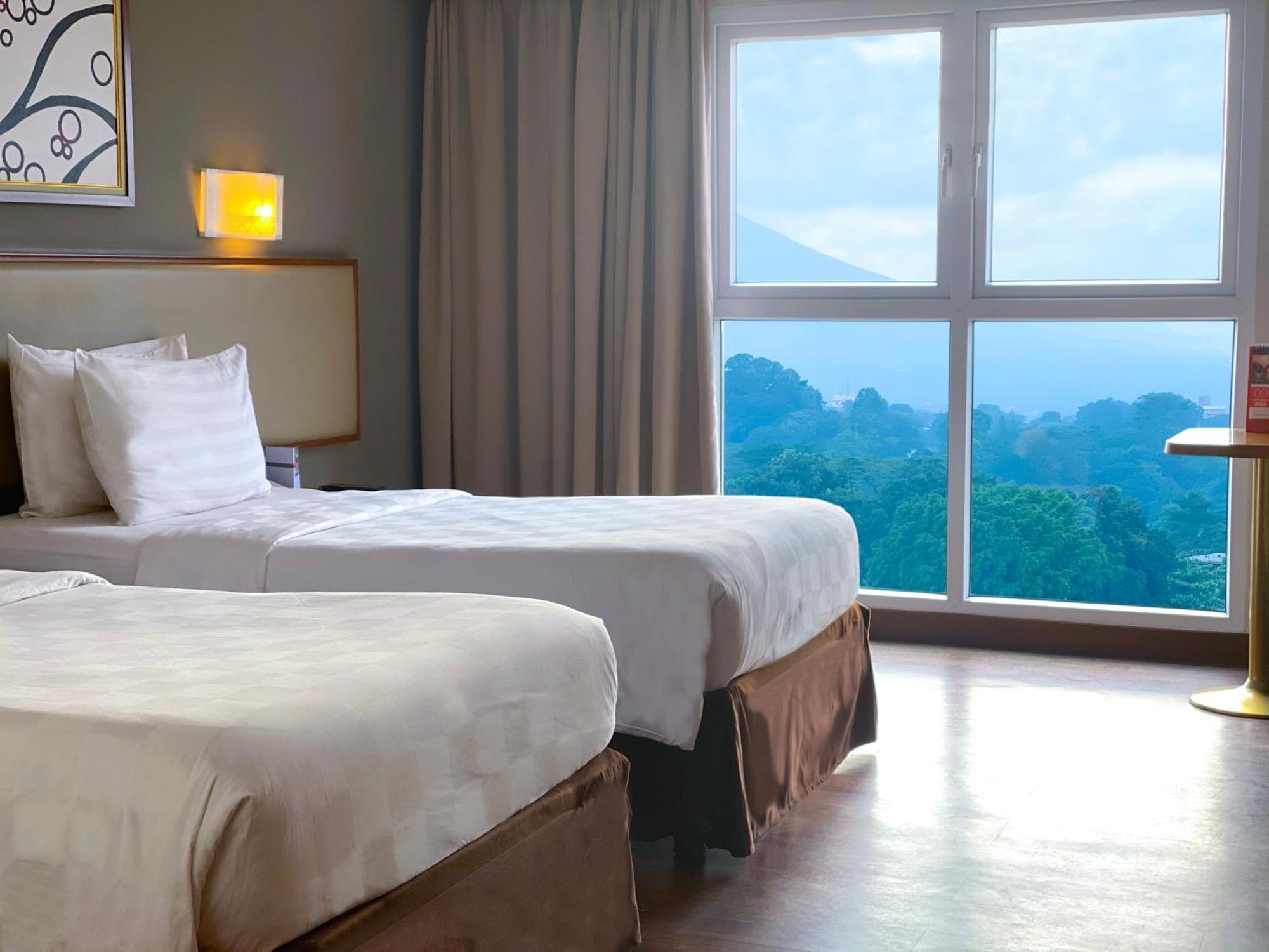 Swiss-Belhotel Bogor Exteriör bild