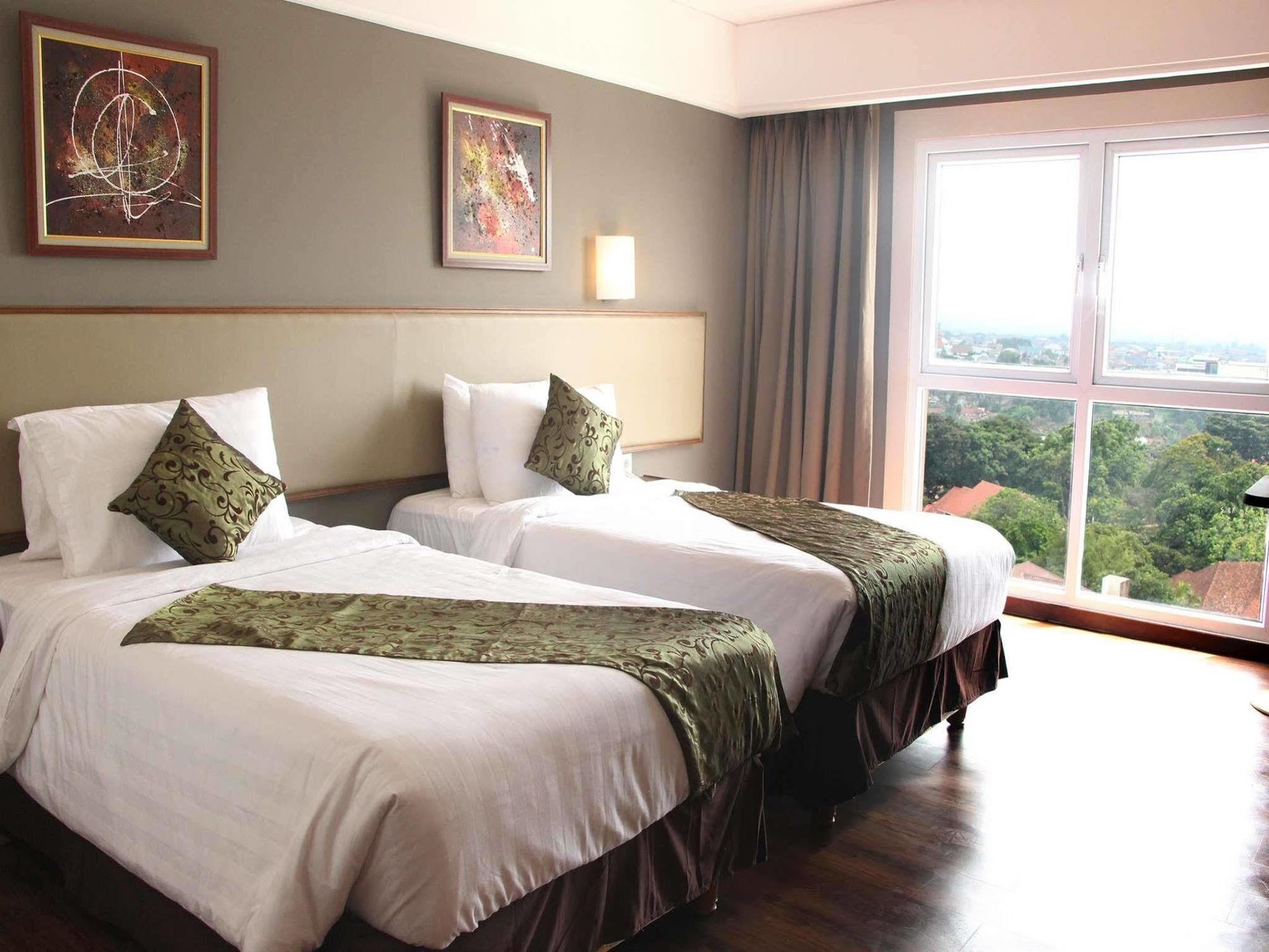 Swiss-Belhotel Bogor Exteriör bild