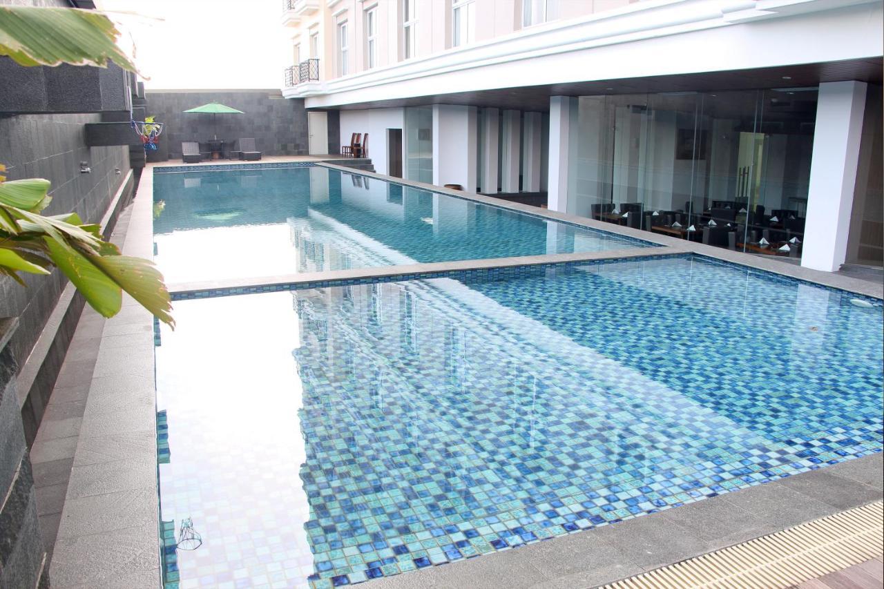 Swiss-Belhotel Bogor Exteriör bild