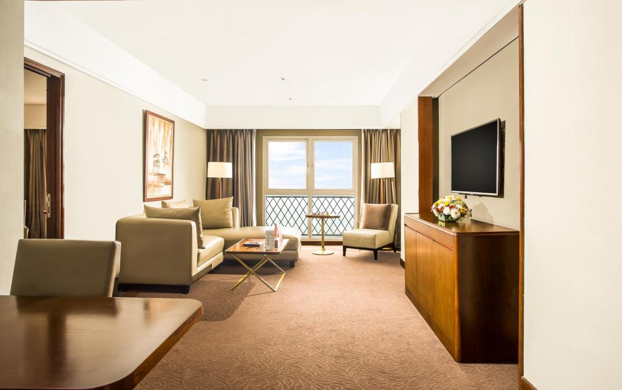 Swiss-Belhotel Bogor Exteriör bild