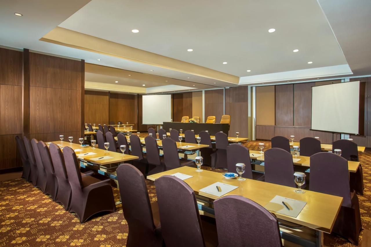 Swiss-Belhotel Bogor Exteriör bild